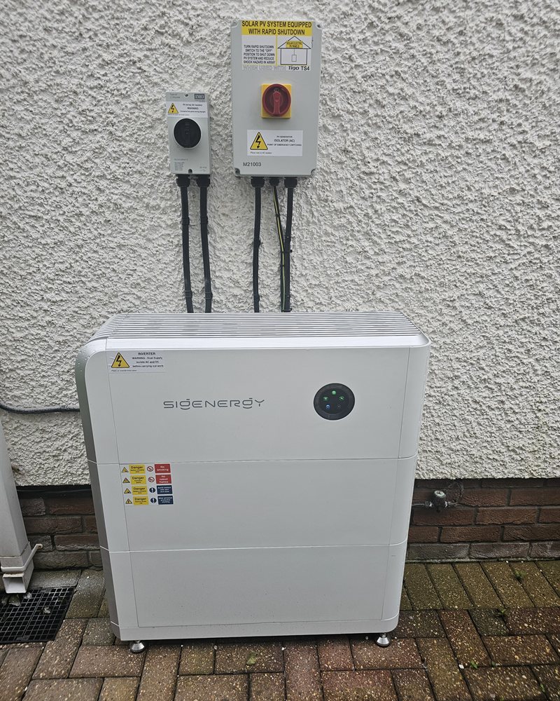 SigenStor battery and solar installation, Carmarthenshire